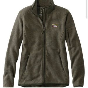 Like new LL Bean women’s sweater fleece full zip jacket in olive XS